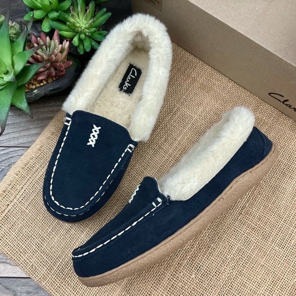 Clarks Shoes - Clarks Faux Fur Moccasin Indoor Outdoor Slipper
